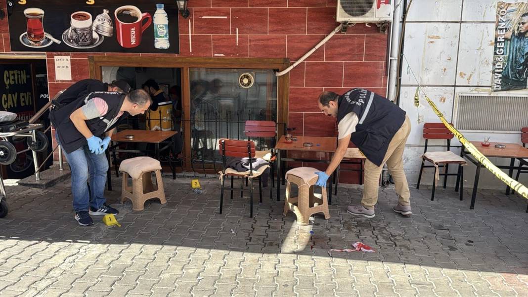 Mağaza çalışanının platonik aşk dehşeti! 1 ölü, 1’i polis 4 yaralı var 6